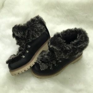 Sam Edelman faux fur.🥾